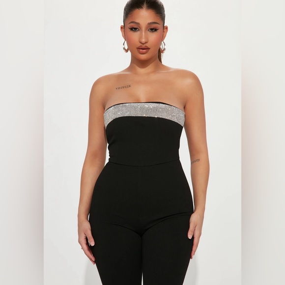 BEAUTIFUL Fashiona Black Rhinestone Fitted Jumpsuit🖤NEW with Tags!! Never worn - Picture 13 of 14